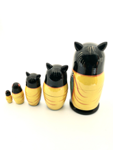 Load image into Gallery viewer, Cat nesting doll
