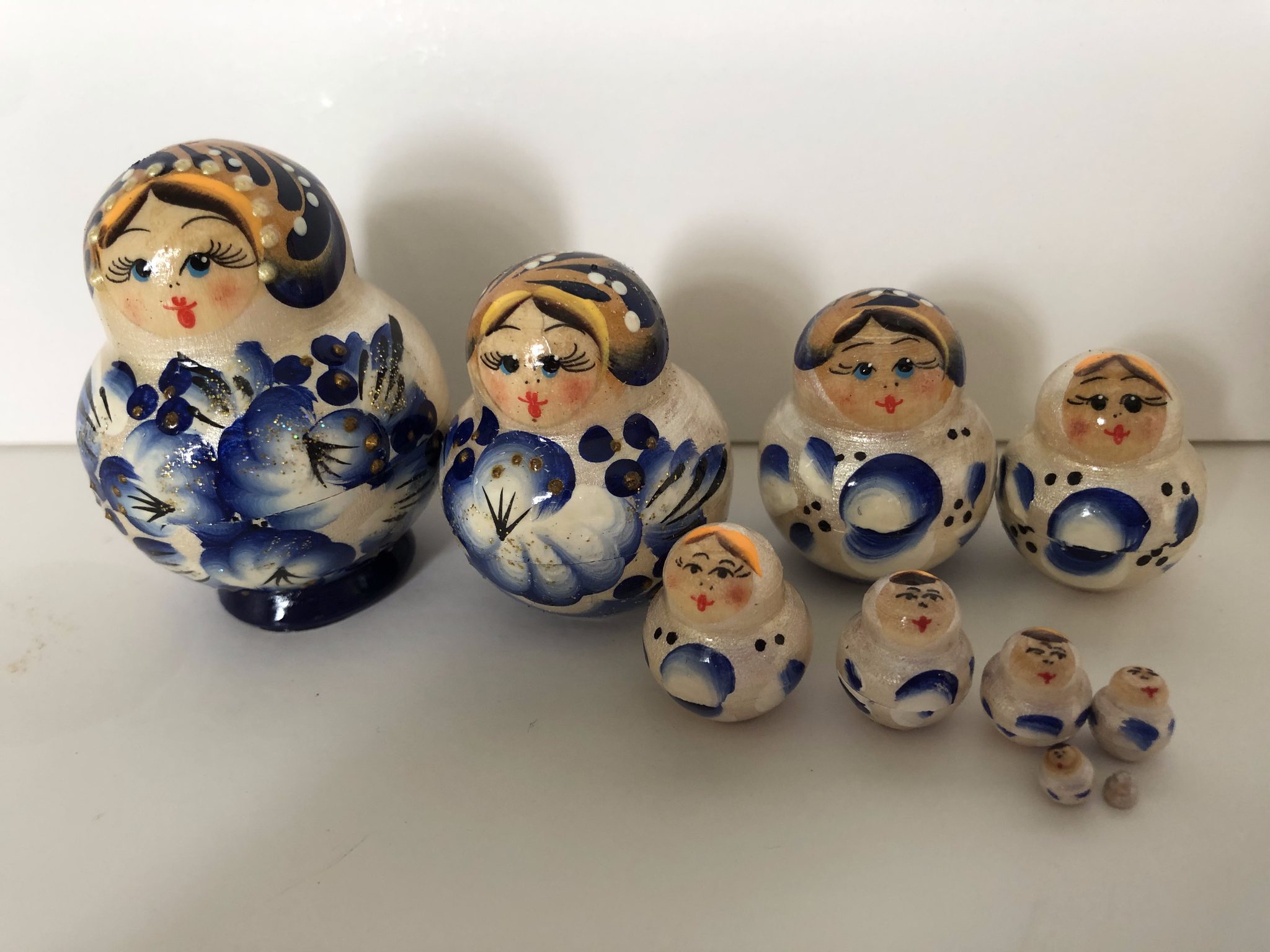 Mini online nesting dolls