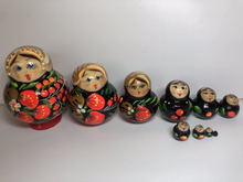 Load image into Gallery viewer, 10 pc Mini nesting dolls