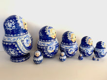 Load image into Gallery viewer, Traditional 10 pc Russian Nesting Doll